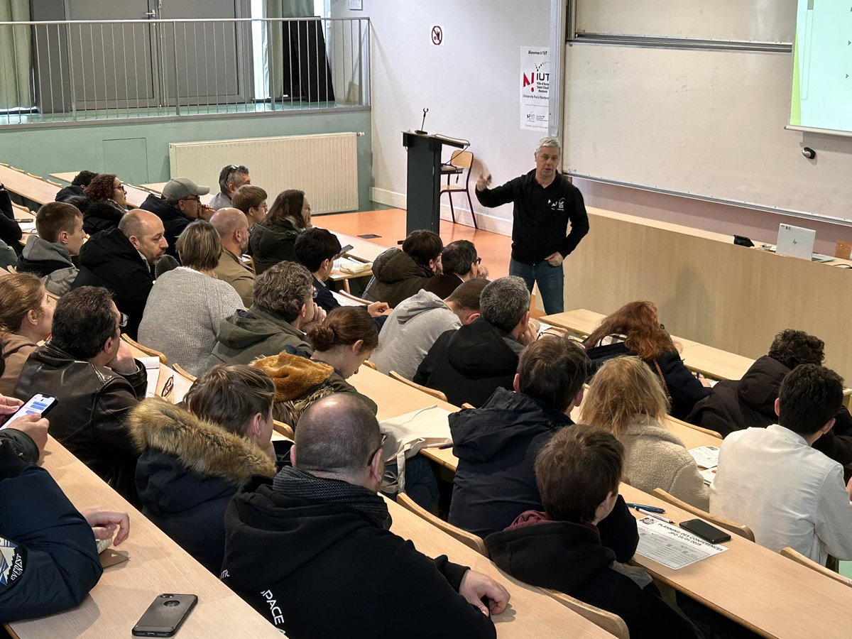 IUT de Ville d'Avray tweet media