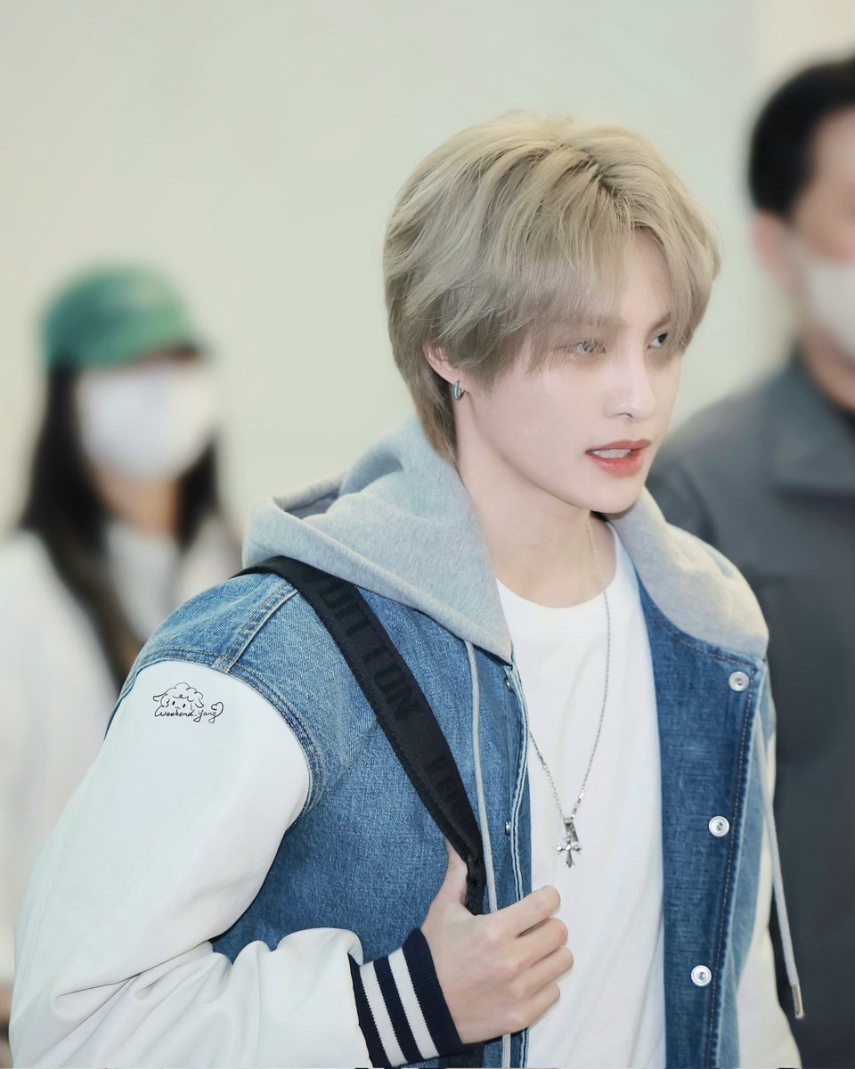 250125 #IQBAL spotted at Jamsil  to support <a href="/WE_PRIIZE/">PRIIZE.</a>' Korean Debut Showcase "𝗣𝗥𝗜𝗜𝗭𝗘 𝗪𝗢𝗥𝗟𝗗: 𝟳𝗛𝗘 𝗞𝗘𝗬𝗦." #PRIIZE7HEKEYS.