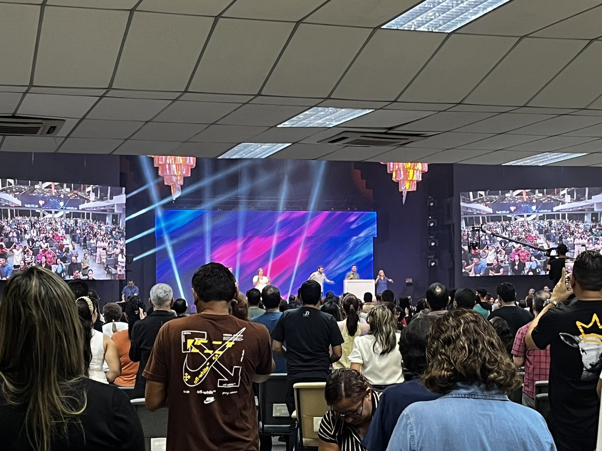 hadassa_assis's tweet photo. Disse-lhes Jesus uma parábola sobre o dever de orar sempre e nunca esmorecer: 
Lucas 18:1  #AvoradaDaVitoria2025 https://t.co/C8iqhwXKM0