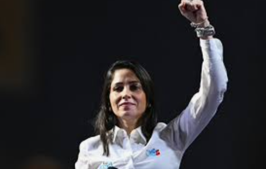 JorgeGestoso's tweet photo. Luisa González es la favorita a ganar las Elecciones Presidenciales en Ecuador 🇪🇨 con una ventaja de 8 puntos sobre Daniel Noboa cuando faltan sólo 15 días para los Comicios del 9 de febrero. Fuente: Trespuntozero https://t.co/4yK3Jy1Kpu