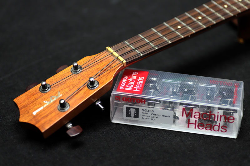Kamaka Ukulele HF-3 Tenor - ペグ交換
カマカのテナーで一番良く見かける人気モデル HF-3 Tenor。バランスが非常に良いサウンド。今回はペグが折れてしまった為交換しました。spreadsound.com/ukulele/ukulel…