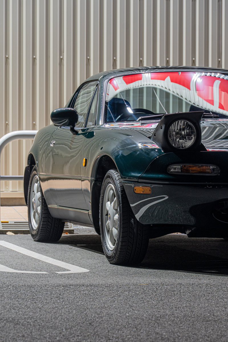 sumiroshijion's tweet image. NAを憧れのネオグリーンへ全塗装‼︎
おかげで外装は当時の新車よりも綺麗な状態に😎

近くの景色を全て反射するボディは圧巻…
更に気軽に乗れない車になりました笑

綺麗な写真をありがとう
photo by @jimny_pi 

#mx5 #miata #eunos
#mazda #roadster #na6ce 
#ロードスター乗りと繋がろう2025新春