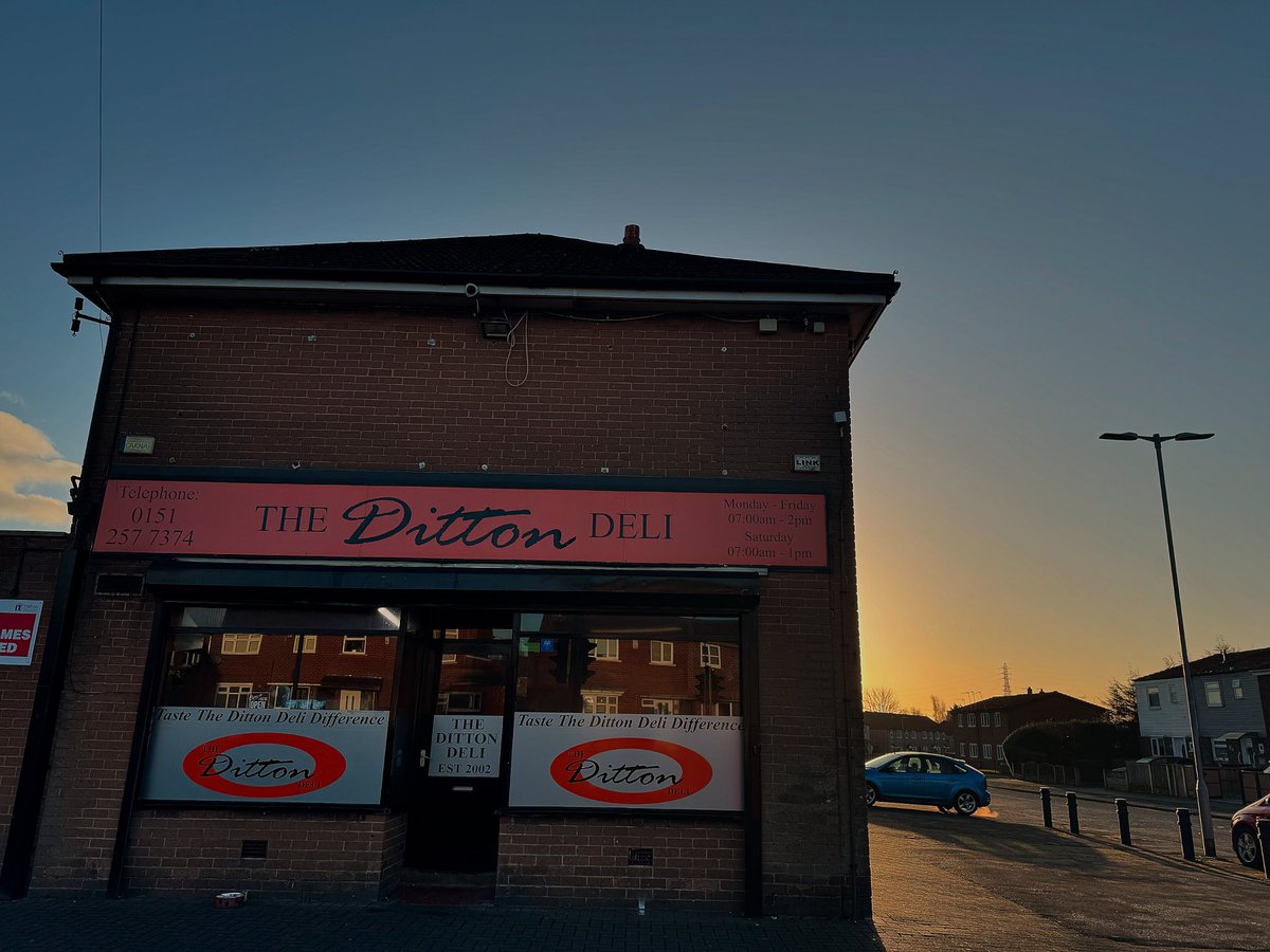 dittondeli's tweet photo. Happy Saturday 👋🏼😎🌅
#tastethedittondelidifference https://t.co/aDkg7Mw9sg