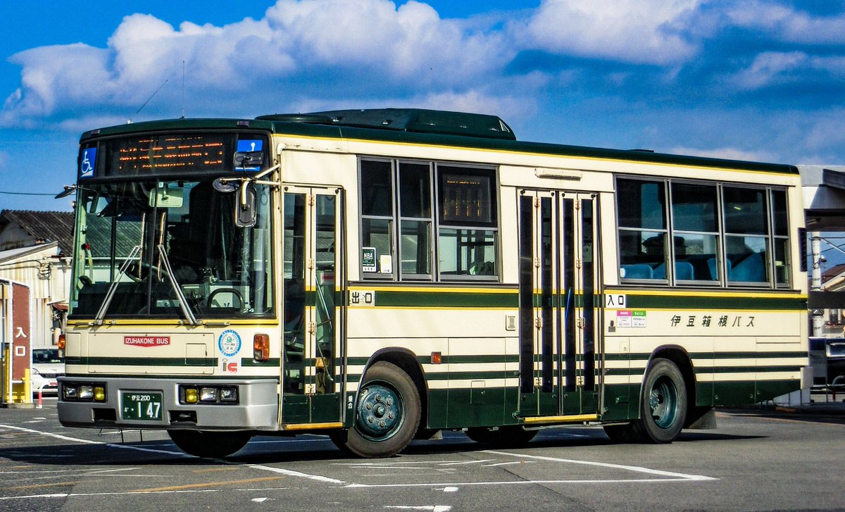 伊豆箱根バス 2413 (伊豆200か147) (KC-RM211GSN改) ←西武バス A7-425