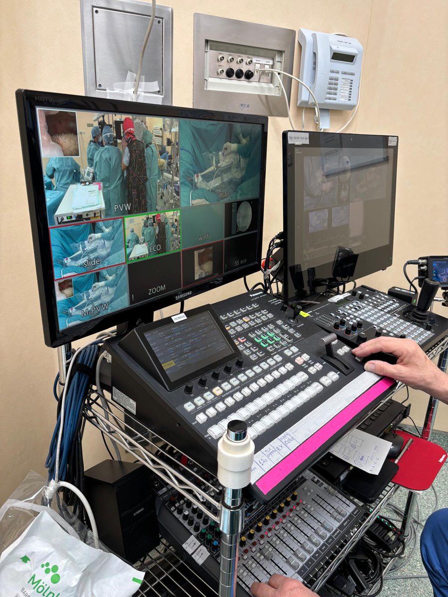 Housbow's tweet image. Yesterday we had a live surgery with our #ILY_ROBOT at #CLU congress in Milan

Pr #Cossu performed the case 

Thanks to our partner Endotecnica S.r.l. 

We used Ureteroscope, laser and consumables from @rocamed

Let's destroy stones 🎮 🦾 in 🇮🇹

#MadeinFrance 🇫🇷
#Urology
#Robotic