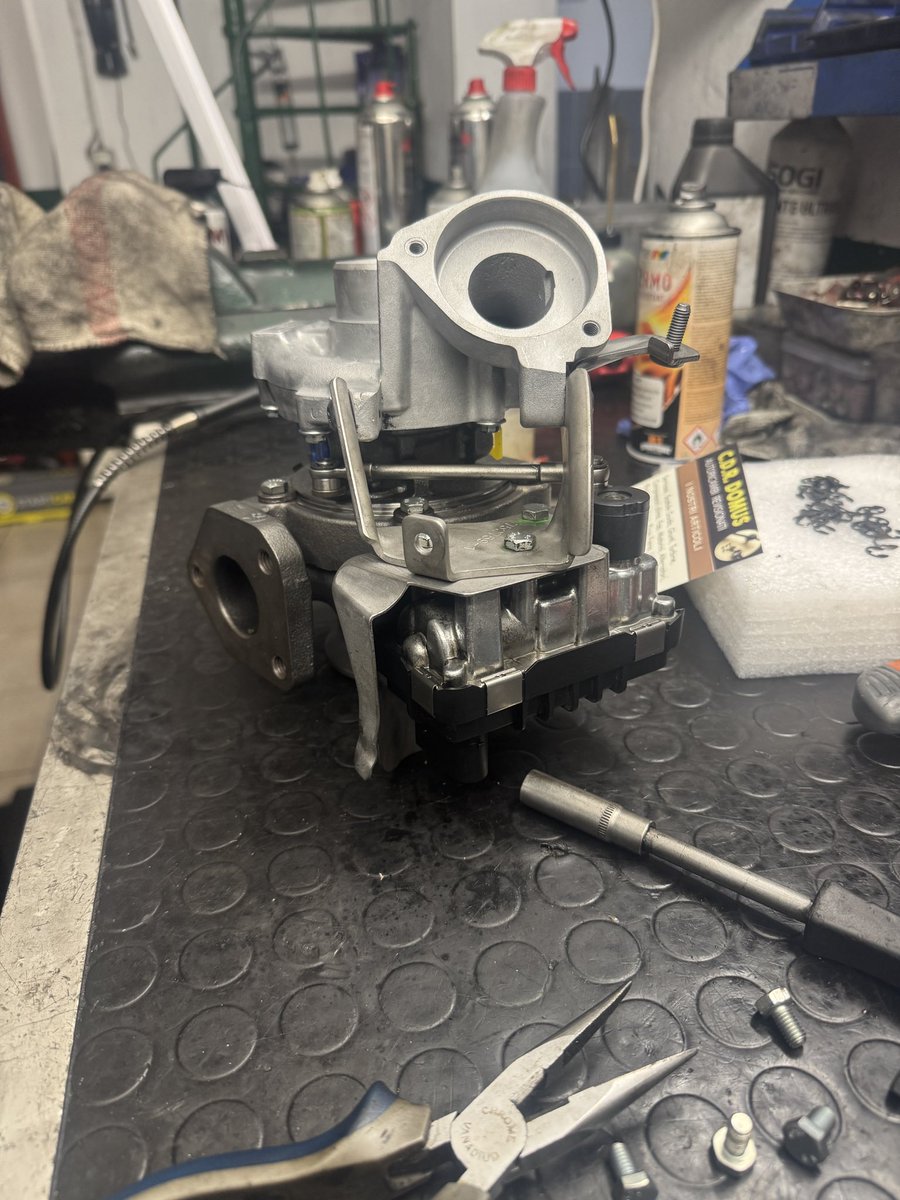 Revisionato's tweet image. Turbina Bmw