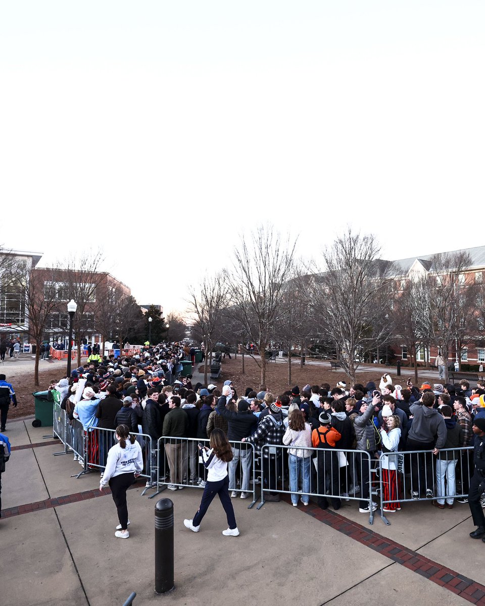 Auburn Basketball tweet media