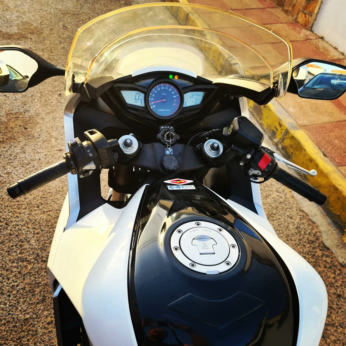 El dinero se vuelve a ganar, la vida no se vuelve a vivir.

Espero que la estéis viviendo como más os guste.