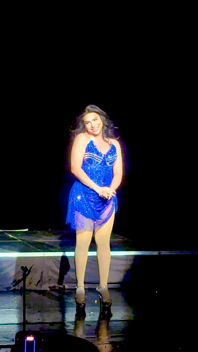 rzllexz's tweet photo. Sobrang solid nitong show na to. Ang gagaling niyo lahat grabe kayo 😭

@VinasDeluxe @vversexx @shewarmarise @odashaflop 
#SnatchKoSnatchMo https://t.co/jrfZG0KvFU