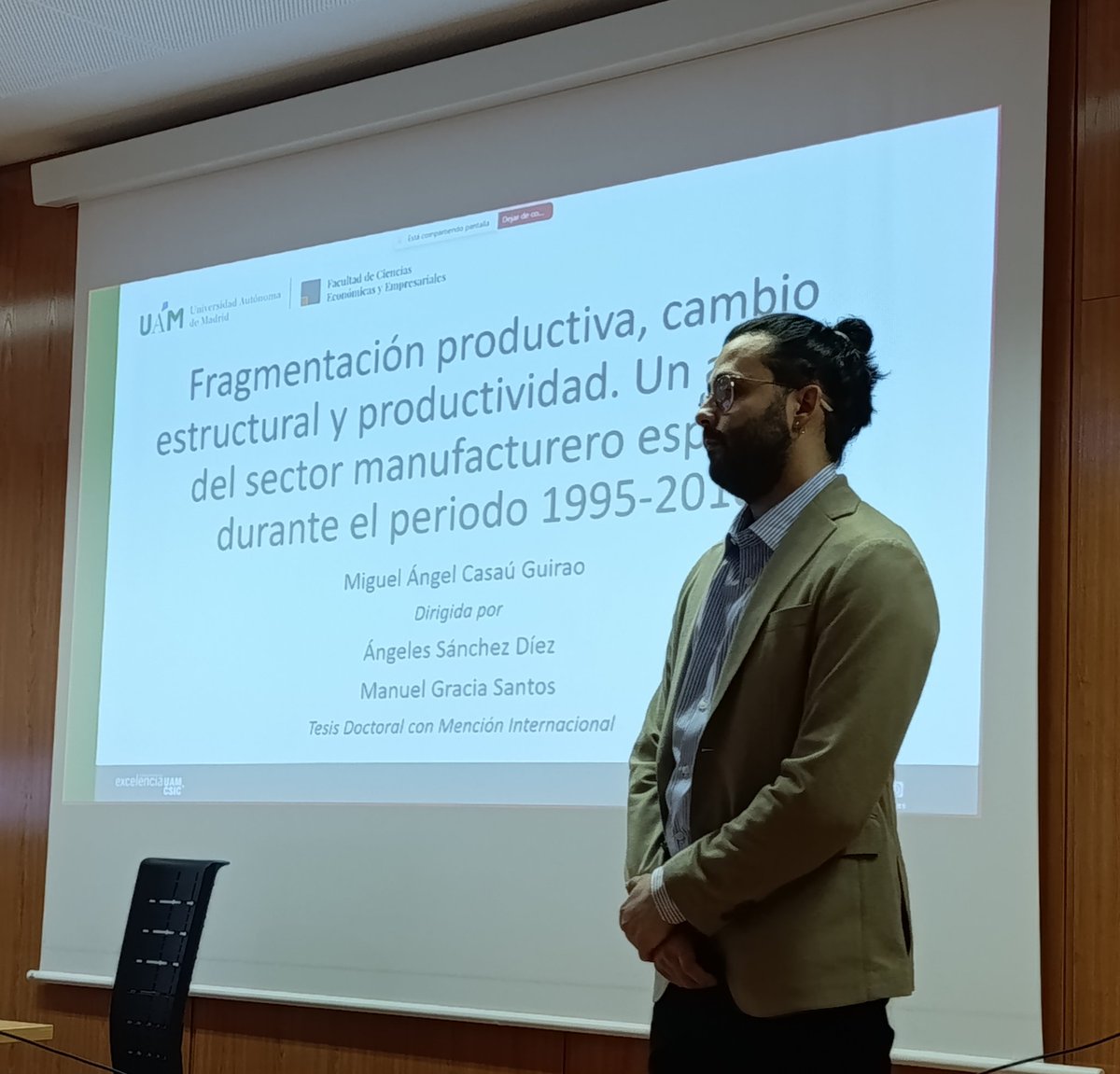 Muy orgulloso de haber codirigido con <a href="/asanchezdiez/">Ángeles Sánchez Díez</a> la tesis de <a href="/mcasaug/">Miguel Ángel Casau</a>,  que ha defendido de manera brillante. ¡Enhorabuena doctor!