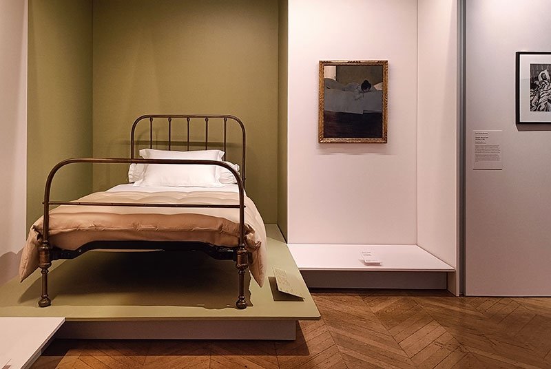 Decouvrez l'exposition et le très beau catalogue <a href="/Gallimard/">Gallimard</a> de l'intime, de la chambre aux réseaux sociaux au Musée des Arts Décoratifs <a href="/madparisfr/">MAD Paris</a>
Mon article hebdoscope.fr/wp/blog/dans-l…