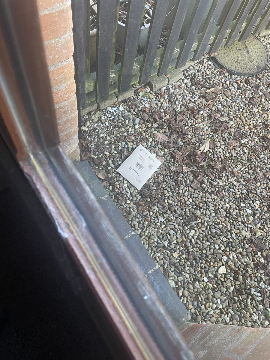 goaleeguru's tweet photo. @AmazonHelp useless left on floor said was in letterbox but he missed it by a metre. Out all night @AmazonUK SACK HIM! https://t.co/vW9B9ma975