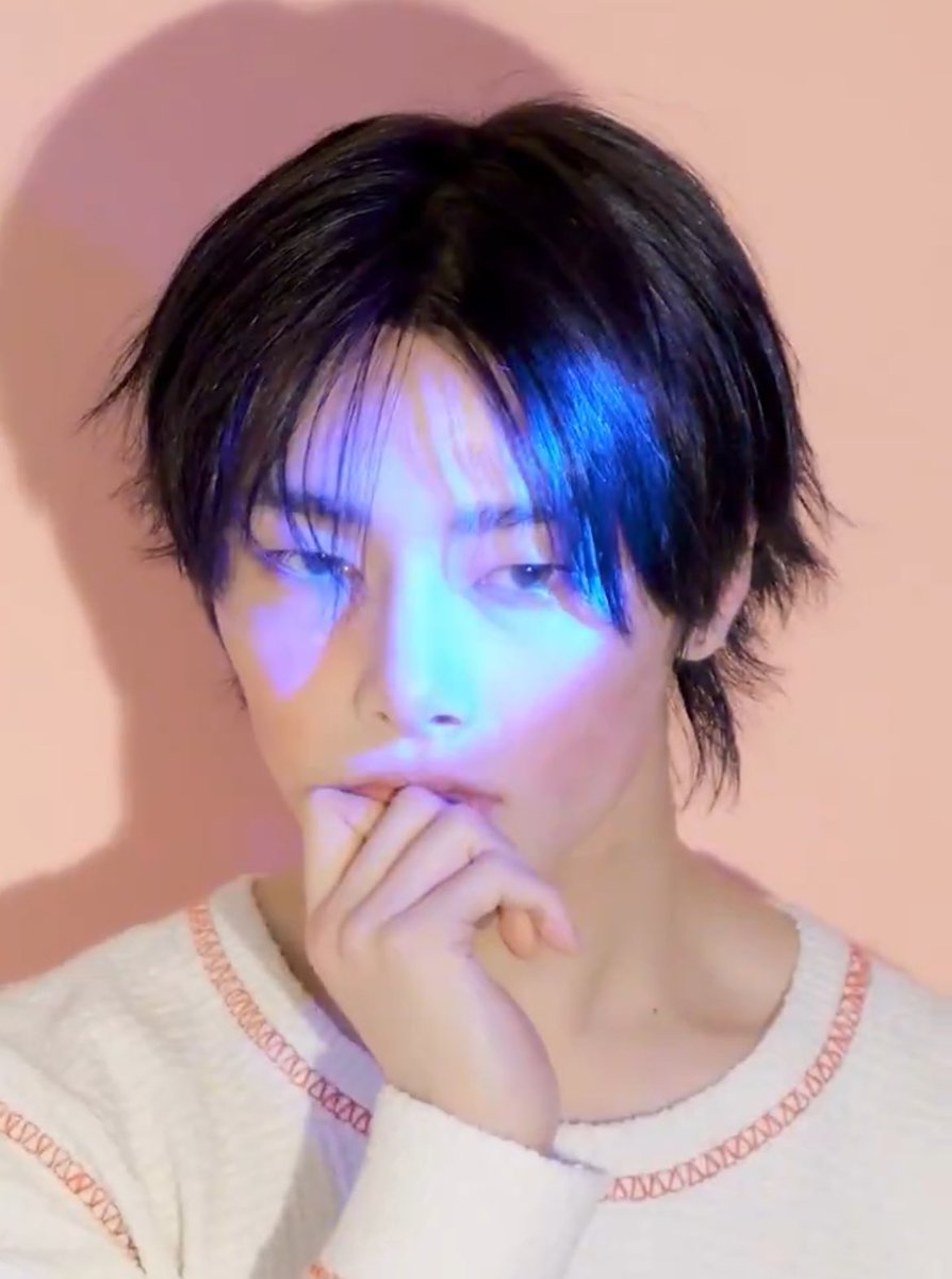 dimplyayen's tweet photo. jeongin’s is simply so gorgeous https://t.co/DynFfV9KQo