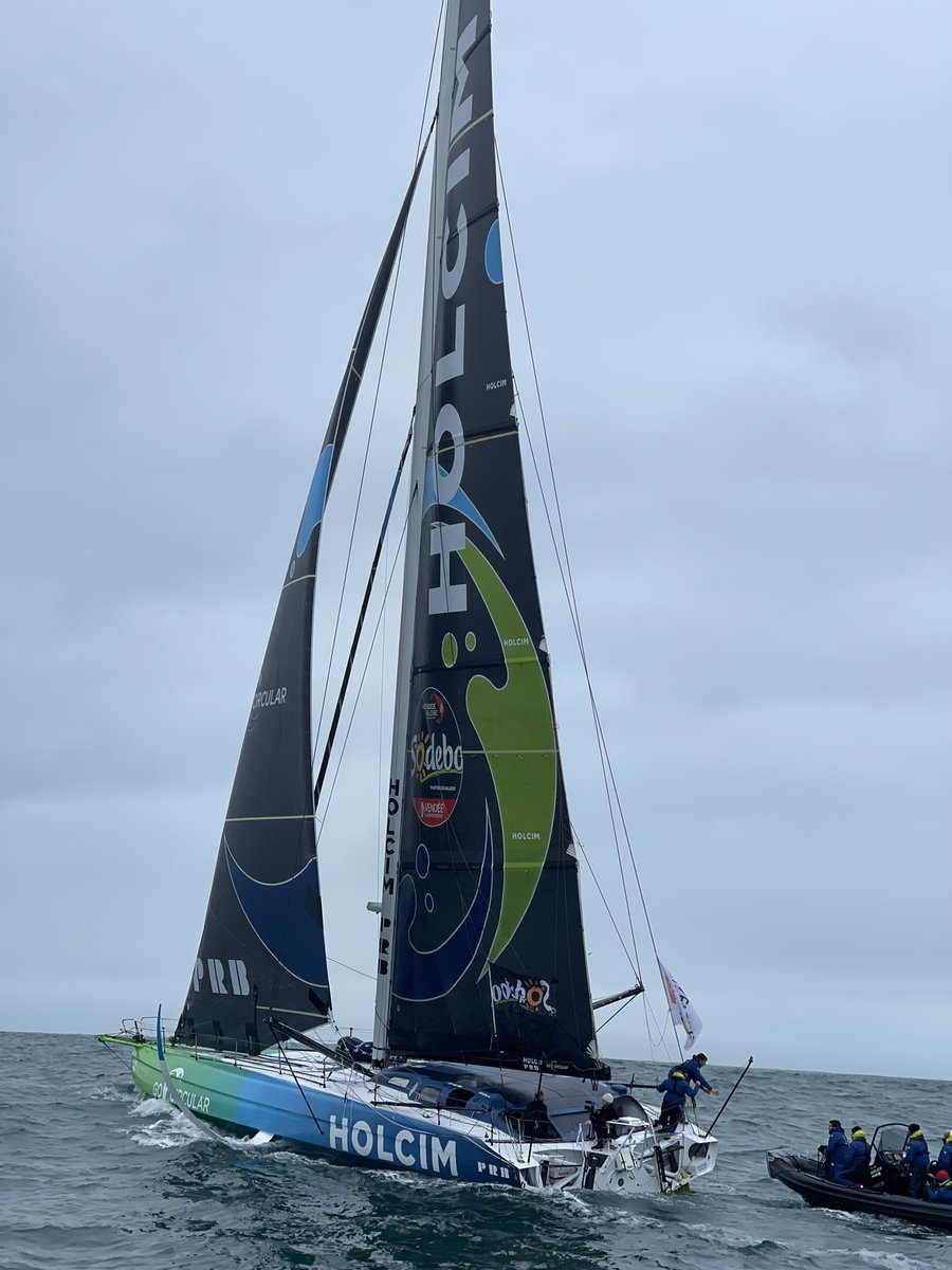 Back home ! Bravo Nico !@Team_Holcim_PRB <a href="/VendeeGlobe/">Vendée Globe</a>