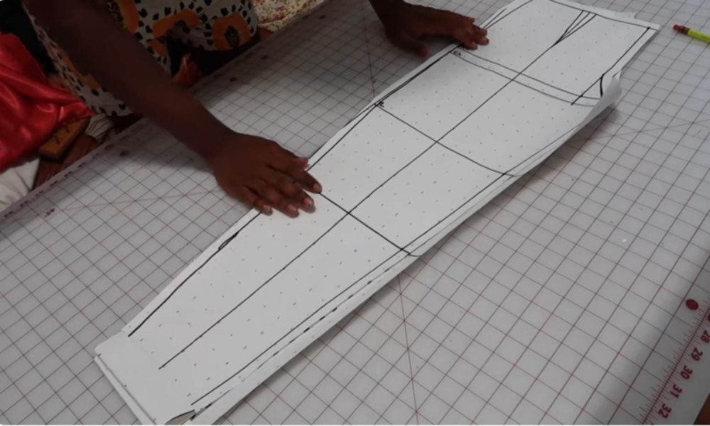 Craftsing_art's tweet image. craftsing.com/?p=8074&amp;amp;utm_so…

Learn how to draft a men's pant pattern from scratch with expert tips on measurements, fitting, and construction. Create custom-fit pants easily!

#custompants #fitissues