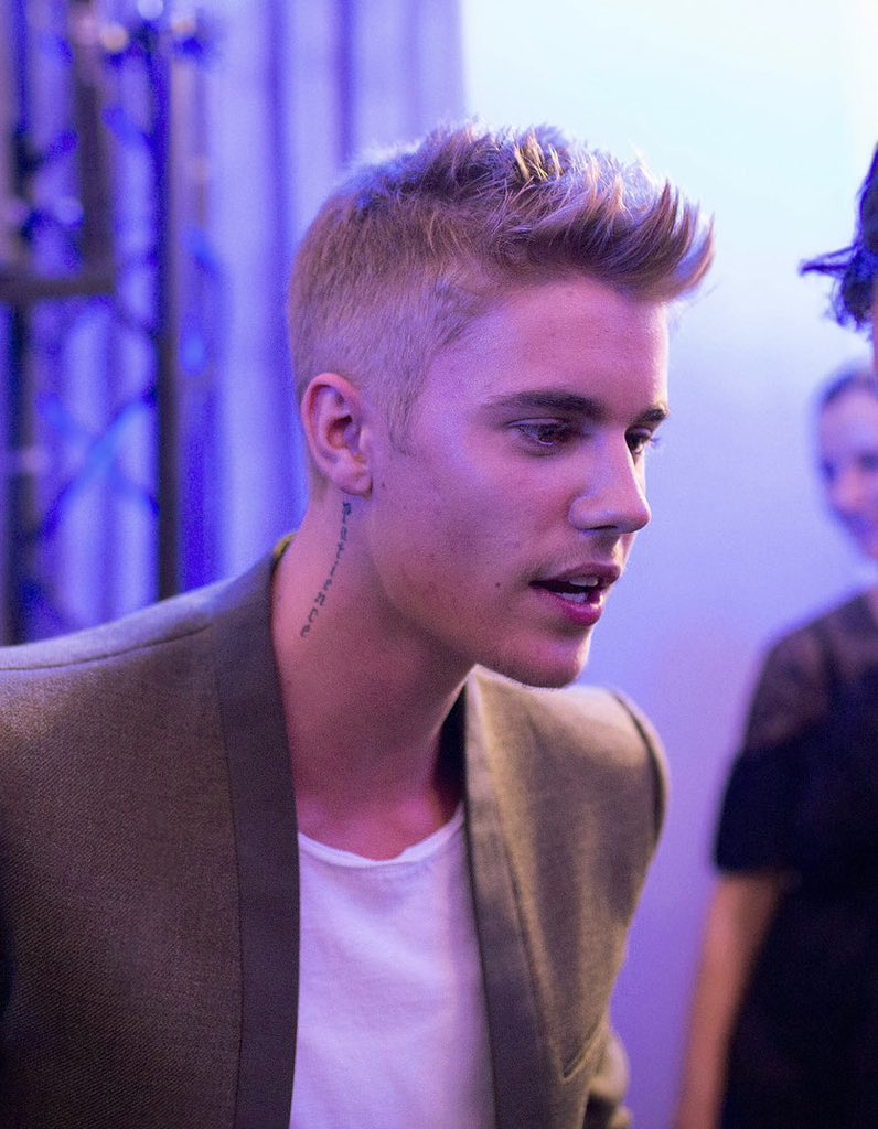 Belieber_bob's tweet photo. Isn't that obvious? https://t.co/BFeGym7s31