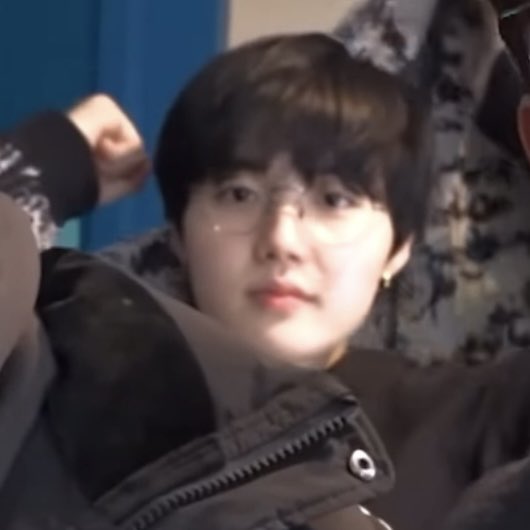 chocoddo's tweet photo. 안경만두.. https://t.co/NVtN8JaBGB