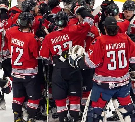 Ben Higgins had a big game, scoring a goal and adding a helper in the Birmingham Bulls 3-2 loss to the Peoria Rivermen.

With 11 points (6G,5A) in 30 games, Higgins has become a nice role player for the Bulls.

#SPHL #NovaScotia #HockeyX #MaritimeHockey