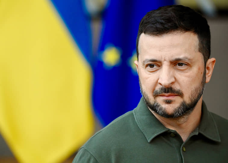 З днем народження, пане президент. 
Сил, терпіння і Перемоги!!!