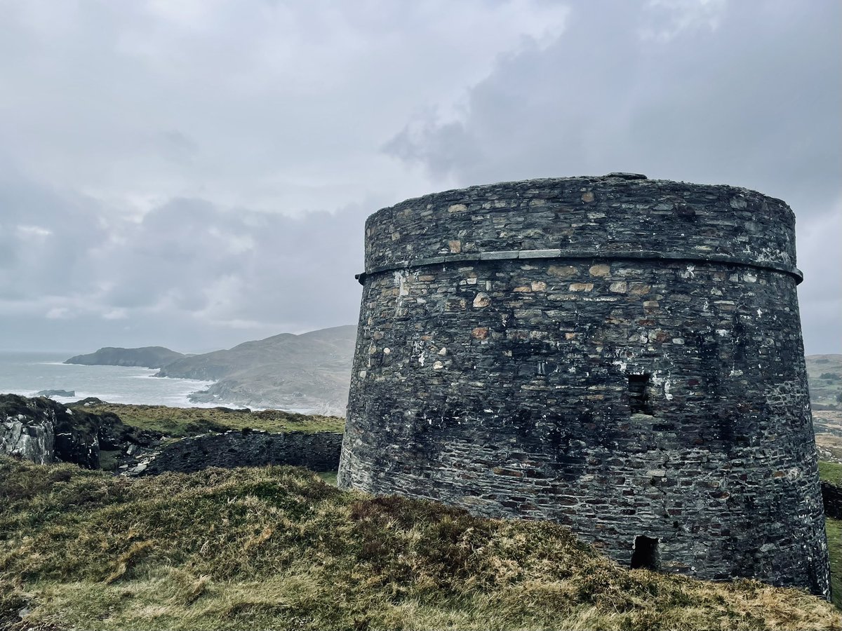 Construction finished on this Martello tower on #BereIsland in 1805. It overlooks the entrance to Bantry Bay and has survived countless Atlantic storms including Oíche na Gaoithe Móire, the Night of the Big Wind in 1839. Hoping it will survive for many more storms.