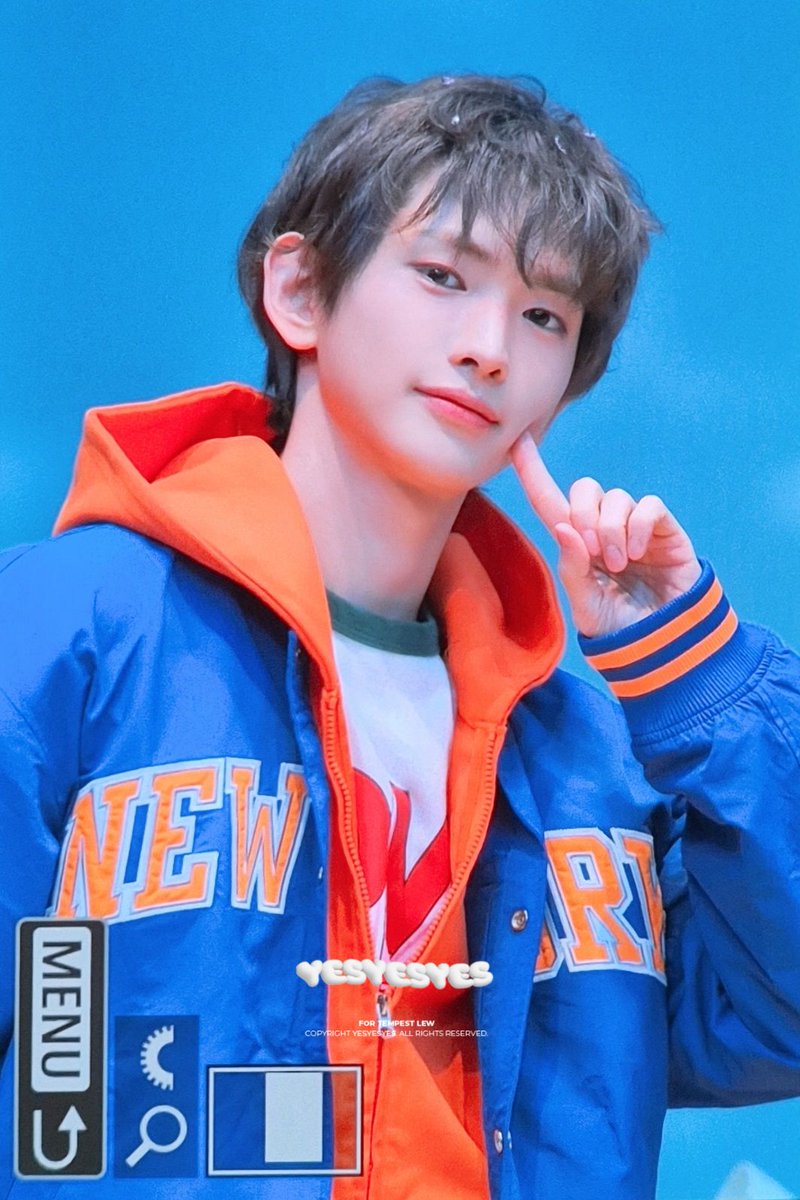 yesyesyes0405's tweet photo. 250125 시그 팬싸인회
#TEMPEST #템페스트 #LEW #루 #의웅 

헉 오리걸 이의웅이다 https://t.co/QbqJMKRJLL