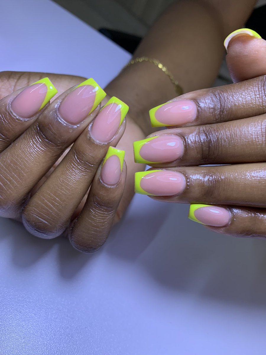 zizipo_nzwana's tweet photo. Hey👋🏽, If you have been looking for a nail tech that does proper rubberbase nails? We are the best in Centurion and you’ll never regret it. Book a nail appointment with us by clicking on the link on bio/ WA to 0718164995.
#Centurionnails #rubberbasetech #GirlTalkZa #BBMzansi https://t.co/JsHZOyF6mO