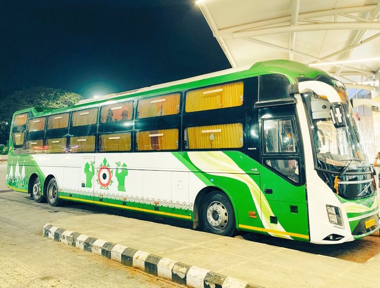 manas_muduli's tweet photo. @mrsinha Odisha State Road Transport Corporation (OSRTC) has many Volvo 9600 series buses.
In fact, Odisha had placed the biggest order to Volvo for supplying multi-axle 9600 series buses.
#OdishaModel https://t.co/mZ6IJZhpWO