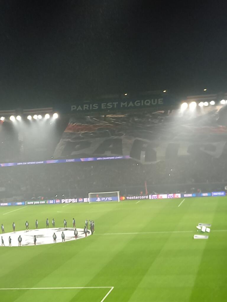 christophe92110's tweet photo. Ne Jamais rien lâcher, toujours encourager..❤️⚔️🔴🔵
#psg #paris #PSGCITY #christophe92110 https://t.co/kxoSM1XaFM
