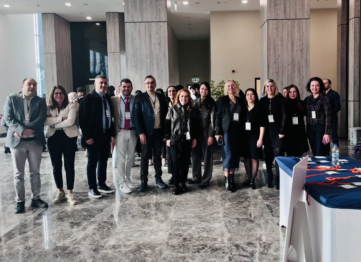 Prof.Dr. Alper Kılıçaslan (@k_alp_md) on Twitter photo Hello to everyone from Ankara!Simultaneously with the rest of the world, trainings on Regional Anesthesia, Chronic Pain, Artificial Intelligence and Sustainability.Truly amazing and exciting.Many thanks to everyone involved #WDRAPM25 <a href="/ESRA_Society/">ESRA | European Society of Regional Anaesthesia</a> <a href="/TRegionalAnesth/">Rejyonal Anestezi Derneği</a> <a href="/mokaeleni/">Eleni Moka</a> Hello to everyone from Ankara!Simultaneously with the rest of the world, trainings on Regional Anesthesia, Chronic Pain, Artificial Intelligence and Sustainability.Truly amazing and exciting.Many thanks to everyone involved #WDRAPM25 <a href="/ESRA_Society/">ESRA | European Society of Regional Anaesthesia</a> <a href="/TRegionalAnesth/">Rejyonal Anestezi Derneği</a> <a href="/mokaeleni/">Eleni Moka</a>