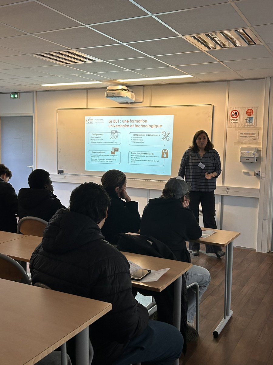 IUT de Ville d'Avray tweet media