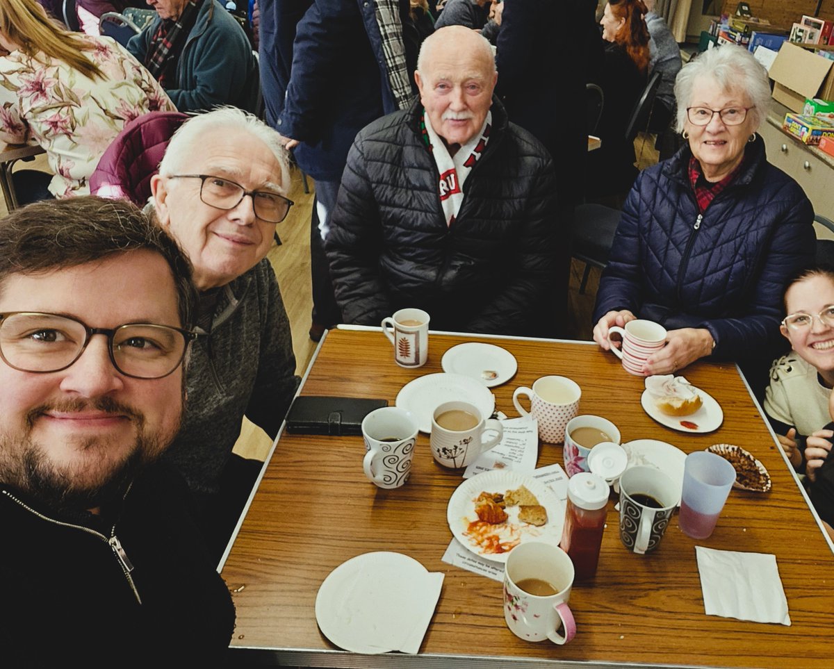 Good to spend time with the family and <a href="/CllrMikeShirley/">Cllr Mike Shirley</a> at Sharnford's Bacon Butty event today.

All funds raised will go towards the village flood defences fund. Something that's very much needed.

Thanks to all the organisers for putting these community events together.