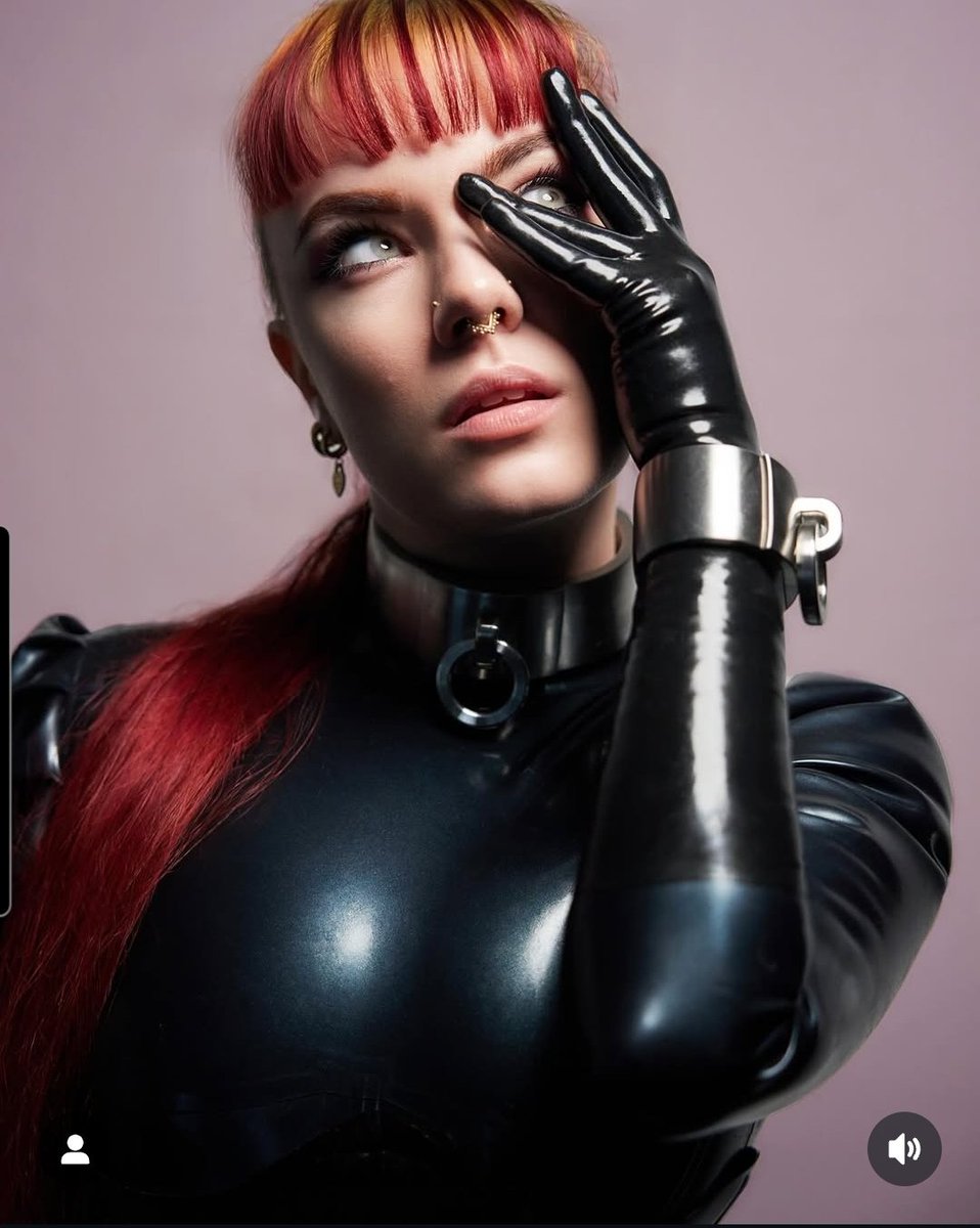 SwedishCollar's tweet photo. Mystic, creative and elegant! Love the picture presenting our collection in 40mm stainless steel. @Mcglogg 

#collar #choker #collars #chokers #cuffs #cuffed https://t.co/ot1FKid1Ll