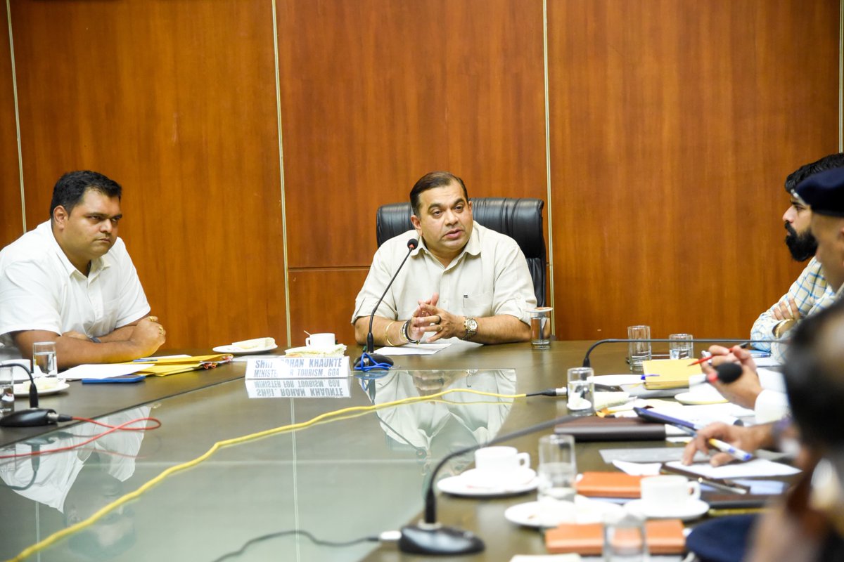 RohanKhaunte's tweet photo. Preparations for Carnaval-2025 begin with a Joint Meeting between Various Carnaval Committees, Director-Tourism Kedar Naik, MD-GTDC Kuldeep Arolkar &amp; Other Govt officials aiming to Showcase a Grand Gala Celebration at Goa Carnaval-2025.

#Carnaval2025 #GoaCarnaval #GoaTourism https://t.co/5oE9UVODHF
