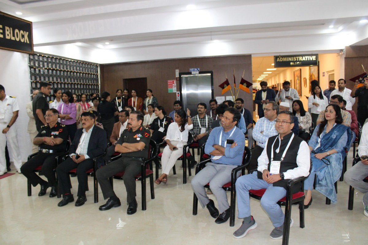 dgafms_mod's tweet photo. Department of Respiratory Medicine at #AICTS, Pune hosted a landmark hands-on workshop on 23 Jan 2025 on Endobronchial Ultrasound, Rigid Bronchoscopy, and Thoracoscopy as part of the National Conference of Pulmonary Diseases (#NAPCON 2025) being held at Pune between 23-26 Jan 2025. This prestigious event attended by more than 100 delegates and 30 renowned faculty has brought #AICTS on a National footing at par with other reputed institutes of Pulmonary Medicine. Surg VAdm Arti Sarin, #DGAFMS appreciated the department’s commitment to excellence, innovation, and leadership in medical education.
@adgpi
@SpokespersonMoD
@indiannavy
@PRODefPune
@PIB_India
@IaSouthern
#NAPCON
#AICTS
#PulmonaryMedicine