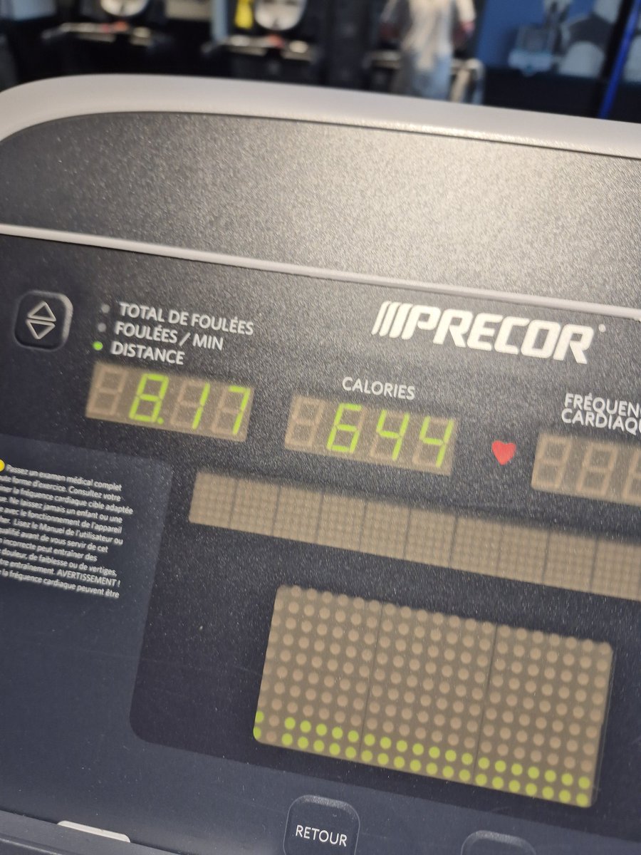 mickaelth's tweet photo. Première séance de l'année. 1h, 8km calories +600 😊
#cardio https://t.co/md8MaujUYY