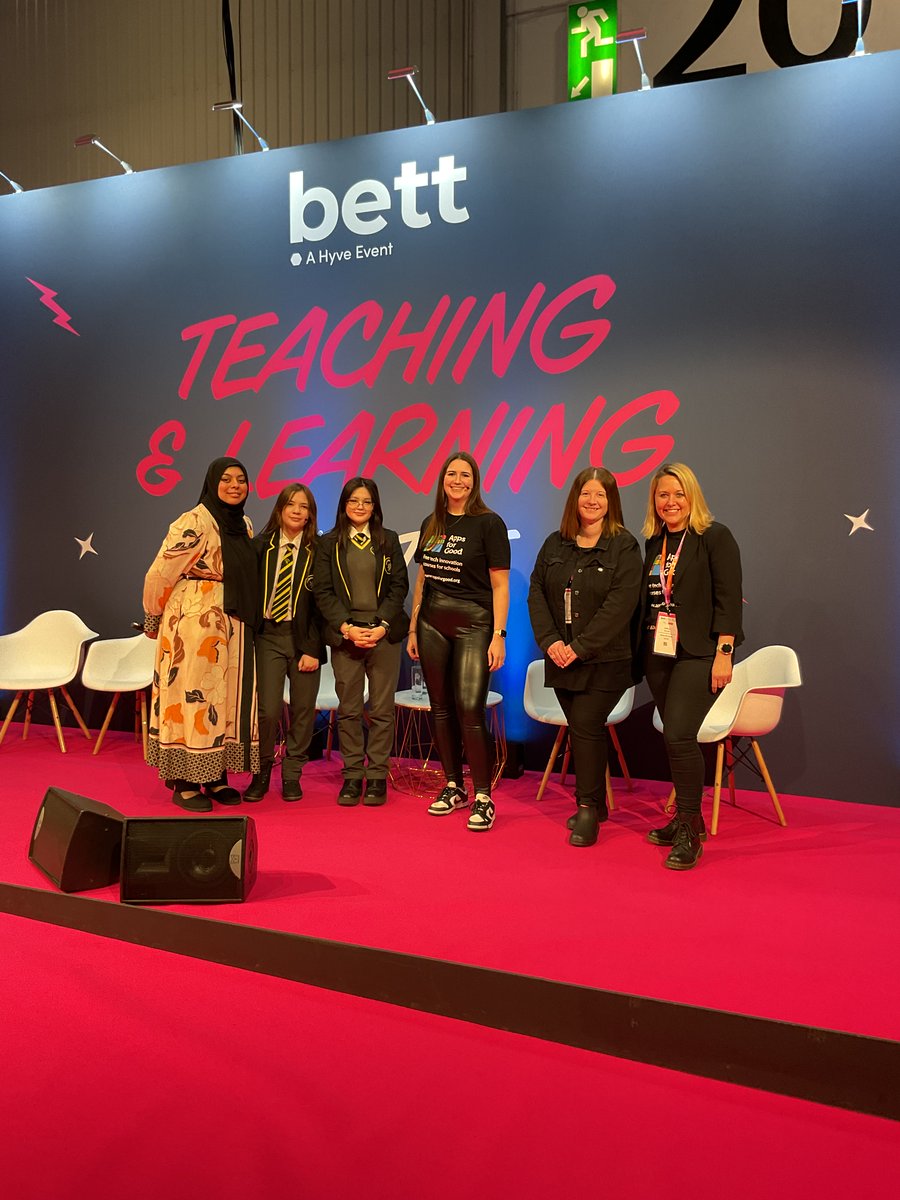 KC-KARIM tweet media