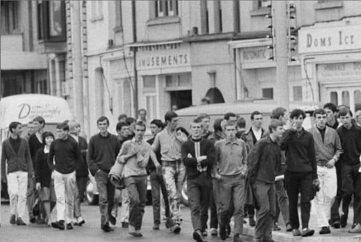 Mods in Hastings 1964.