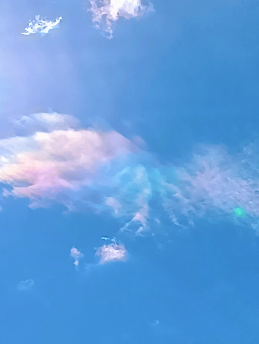 🌈彩雲
いいことあるかな🌈