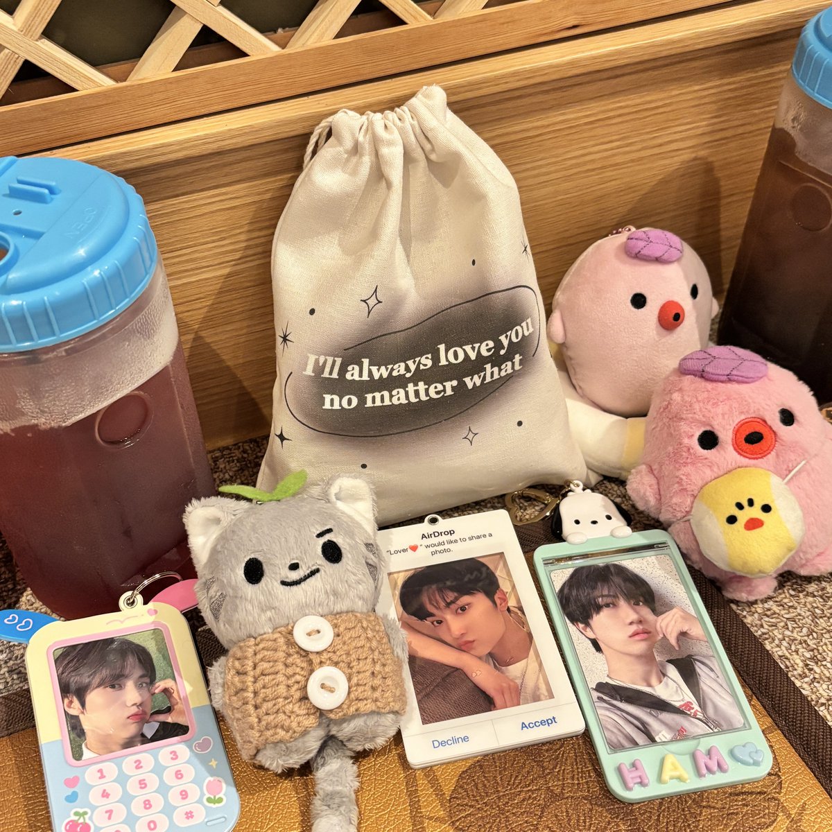 잔뜩 걸려있는 예쁜 태영이
찬찬히 보고있으면
시간 가는 줄 모르고
하루 뚝! 딱! 가능이얌 ♡

#크래비티 #태영
#multipliciTY_of_That_boY
#태영이_횽아_나야_Eㅣ냥Oㅣ