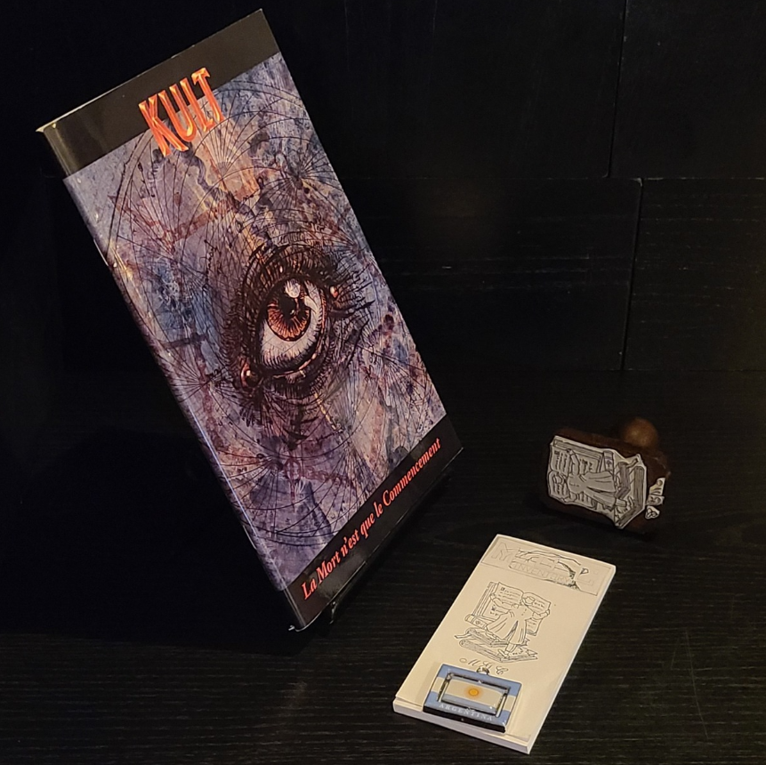 mgc_inventory's tweet image. :book: ID_b0900
Kult : La Mort n´est que le Commencement (Fanmade)
82p - Paperback - FRA

#gunillajonsson #kultrpg #rpgbooks #collector #tabletoprpg #jocderol #deathisonlythebeginning #jeuderole #juegoderoll #juegoderoles #giocodiruolo #vintage #vintagerol #books #libros