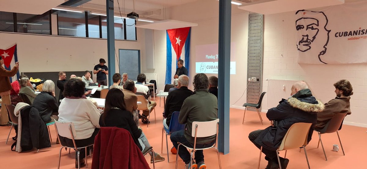 EmbaCubaBelgica's tweet photo. 📌Embajador de #Cuba 🇨🇺, @JuantonioFdez, sostuvo  encuentro con integrantes de @ics_cubanismo.

ES | EN
🔗https://t.co/uI464xMn8J
FR
🔗https://t.co/xJHXYYt5x9

#TumbaElBloqueo
1/2 https://t.co/FDDg2CK2O5