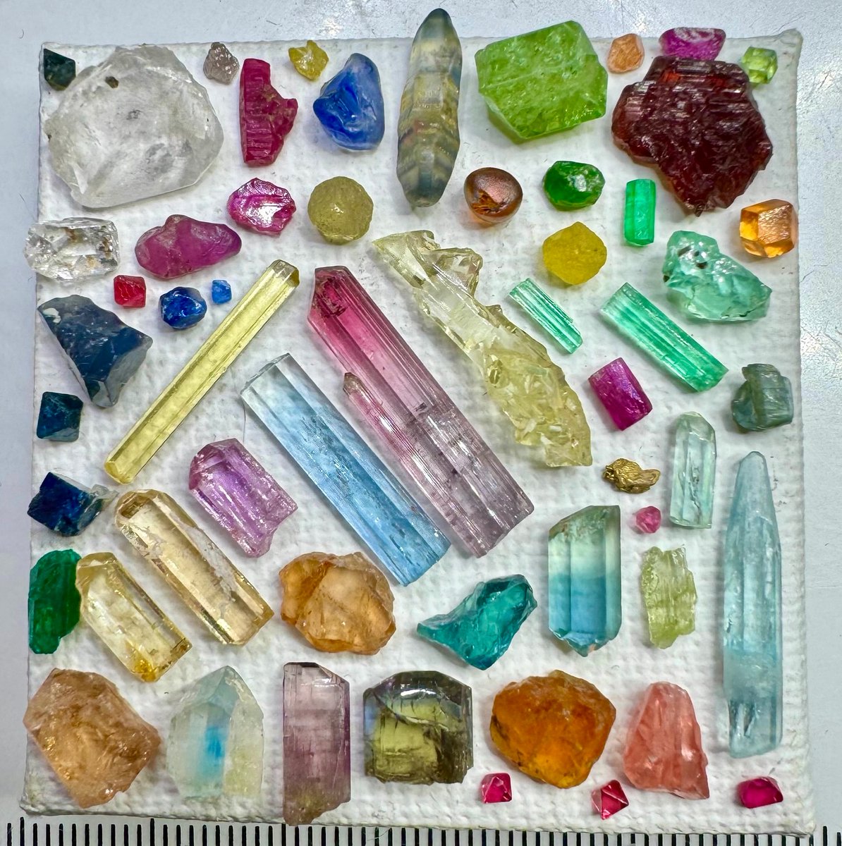 GeologyTime's tweet photo. Check out this mineral collection! 🌍✨ How many can you identify? Drop your guesses below! 👇

Photo: Billy_gem_collection

The answers are in the first comment! https://t.co/OQbUjx8oXI