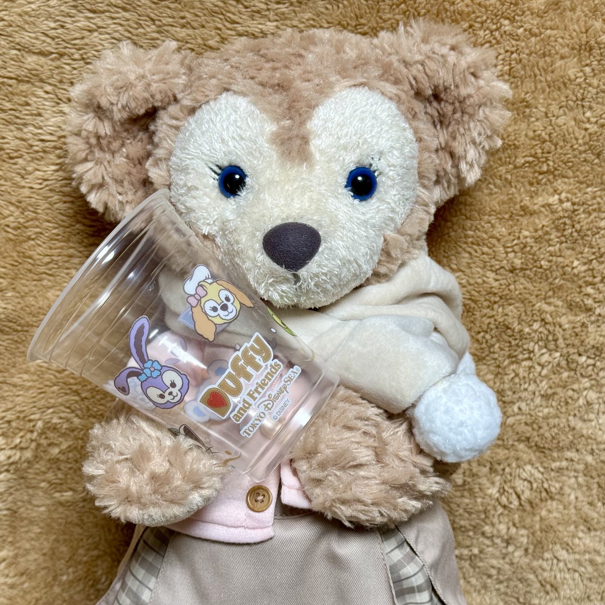 可愛いコップを捨てるのは勿体無いので持ってきたw
メイちゃんは喜んでいる😊