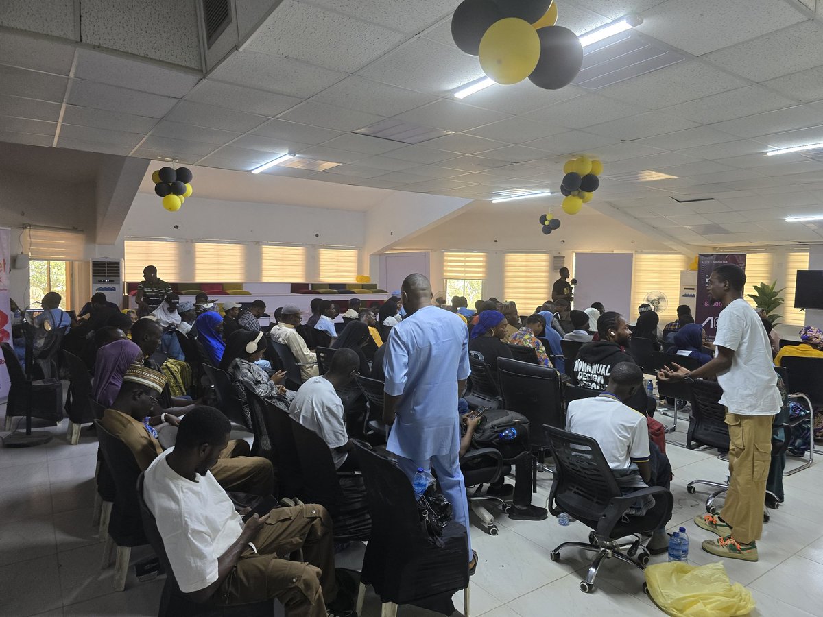 CosmoshubAfrica's tweet photo. $ATOM is the Hub!

Kano Naija HackAtom. https://t.co/1bqduVXjmw