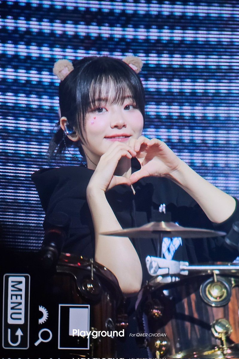 playground_1101's tweet photo. 250125 1ST FAN CONCERT 쵸단 pre
#QWER #쵸단 #chodan https://t.co/u8qkLW2Fsg