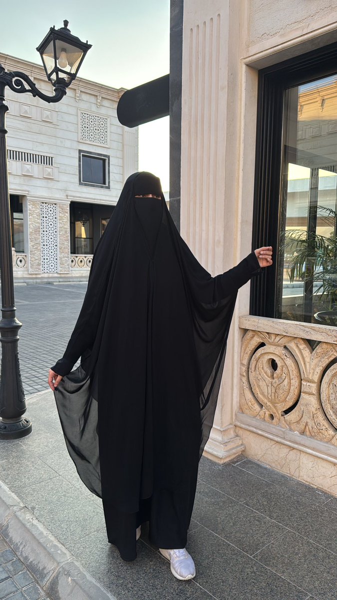 Tciic1's tweet photo. اللهم لك الحمد بعد خسارة 6 مشاريع اعلن لكم بداية مشروعي السابع "ايلاف"😭🥹🤍

مشاعريي متلخبطة ومتحمسسسه احسها باذن الله بداية التوفيق دار تصميم وخياطة عبايات، البداية بسيطة لكن راح يتطور اكثر بكثييير باذن الله🥹🤍🤍🤍🤍
https://t.co/lr57DgzRgr https://t.co/i372zIMVlY