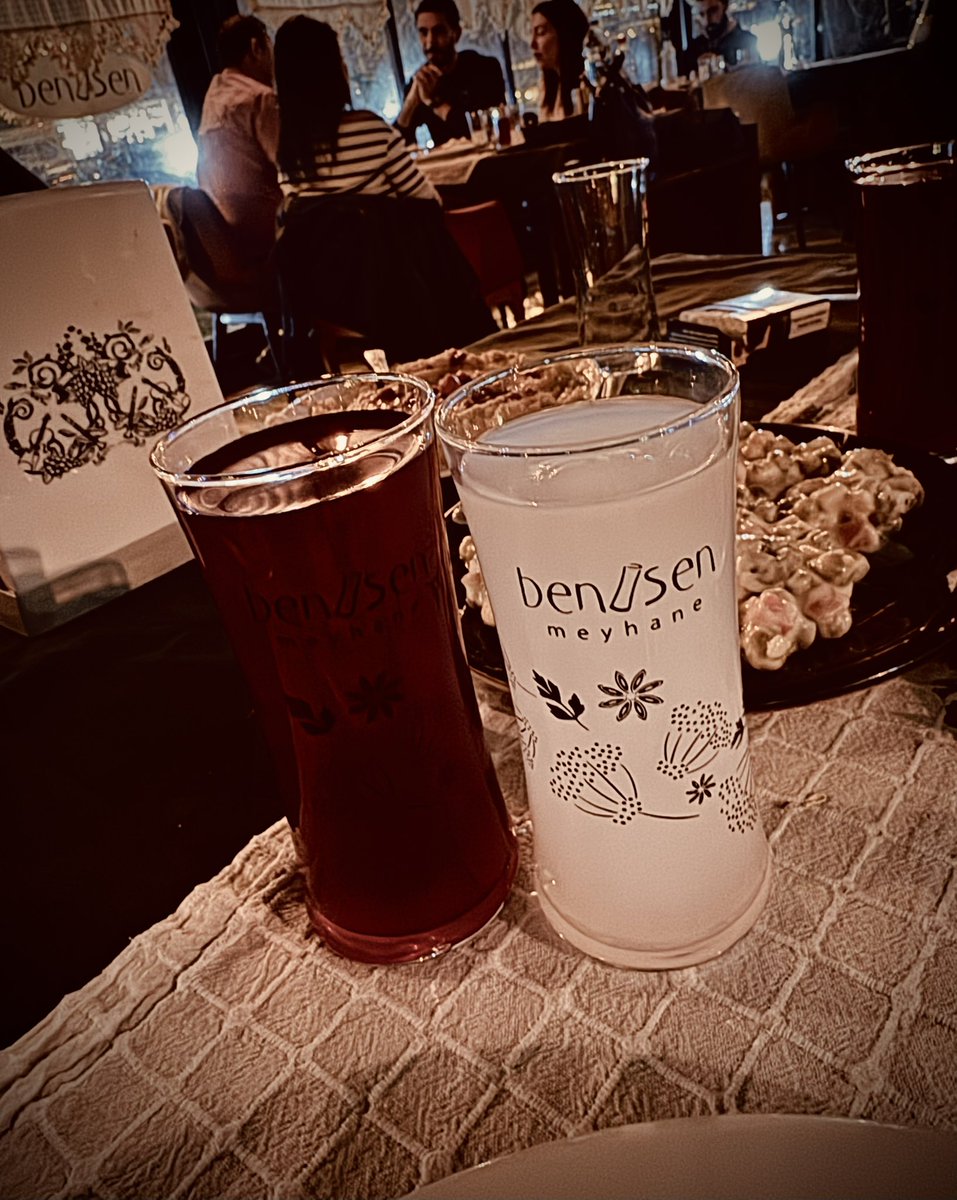 Feleğin çemberinden geçtik <a href="/meyhanebenusen/">ben û sen meyhanesi</a> ‘ e düştük.