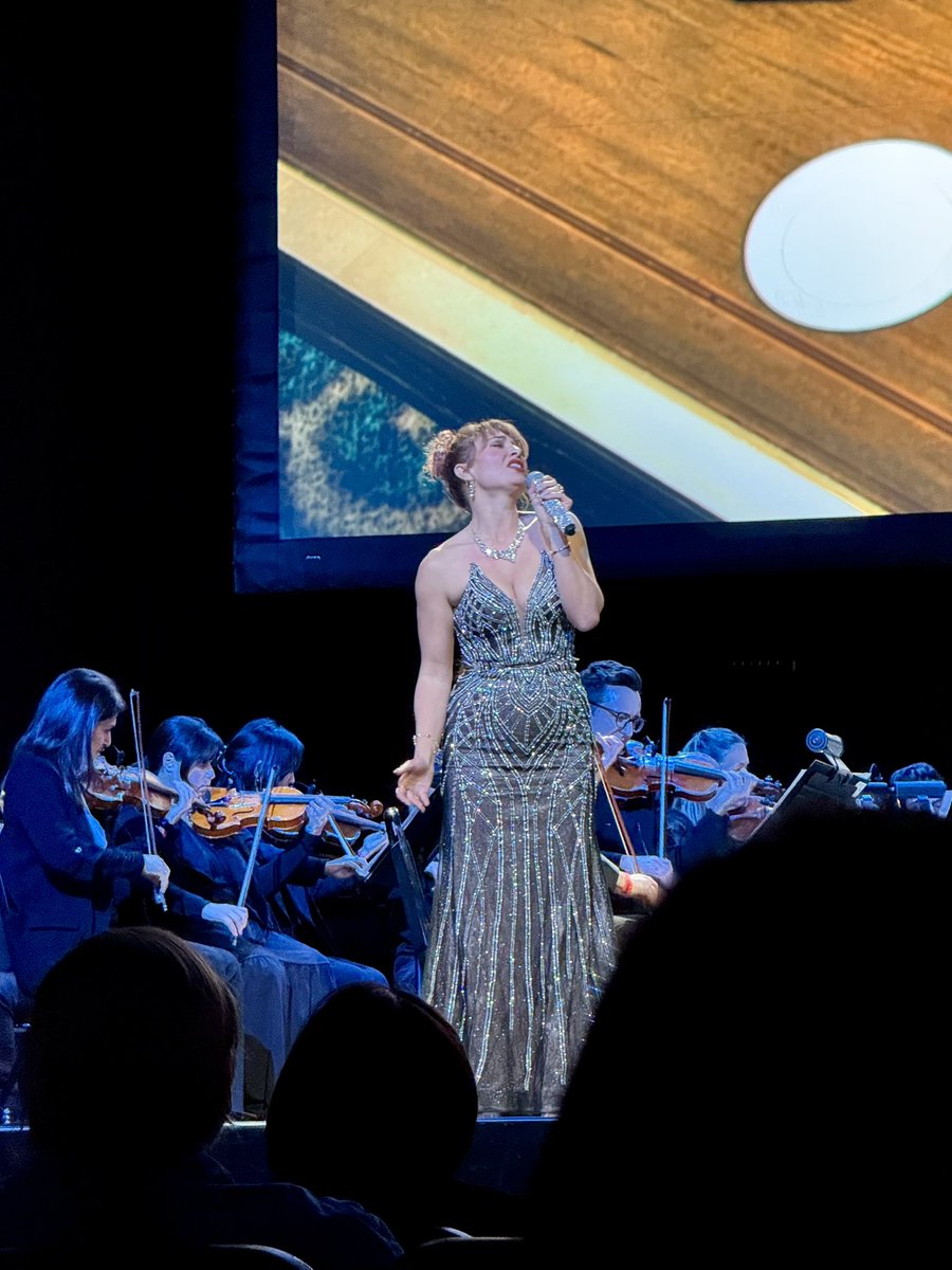 AsheGraysonVT's tweet photo. Distant Worlds was amazing 🤍
•
•
#FinalFantasydistantworlds #FinalFantasy #DistantWorlds #distantworldsfinalfantasy https://t.co/XzntKrPi69
