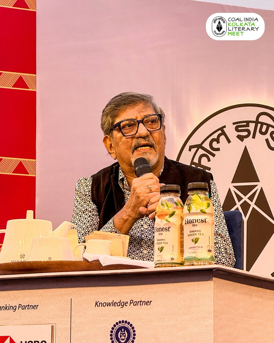 itsgottobeLIT's tweet photo. From 'Chhoti Si Baat' to 'Viewfinder,' Amol Palekar takes us through his journey of art, life & cinema with Sandhya Gokhale by his side. A captivating session with Ratnottama Sengupta to cherish forever.
#KolkataLitMeet #Kalam2025 #LitMeet #readiscover #event #kolkata #books https://t.co/EDqq1Ubo9e