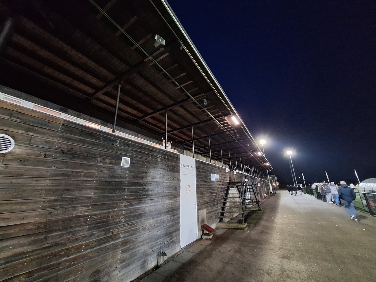 niek92jansen's tweet photo. Sportpark HBC, Heemstede 📍

HBC, hekkensluiter van Derde Divisie A, treft thuis nummer vier DVS'33 ⚽

#HBC #DVS33 #Heemstede #Groundhopping #groundhoppen @hbcheemstede @DVS33NL @Derde_Div https://t.co/bR8gcVkfK3